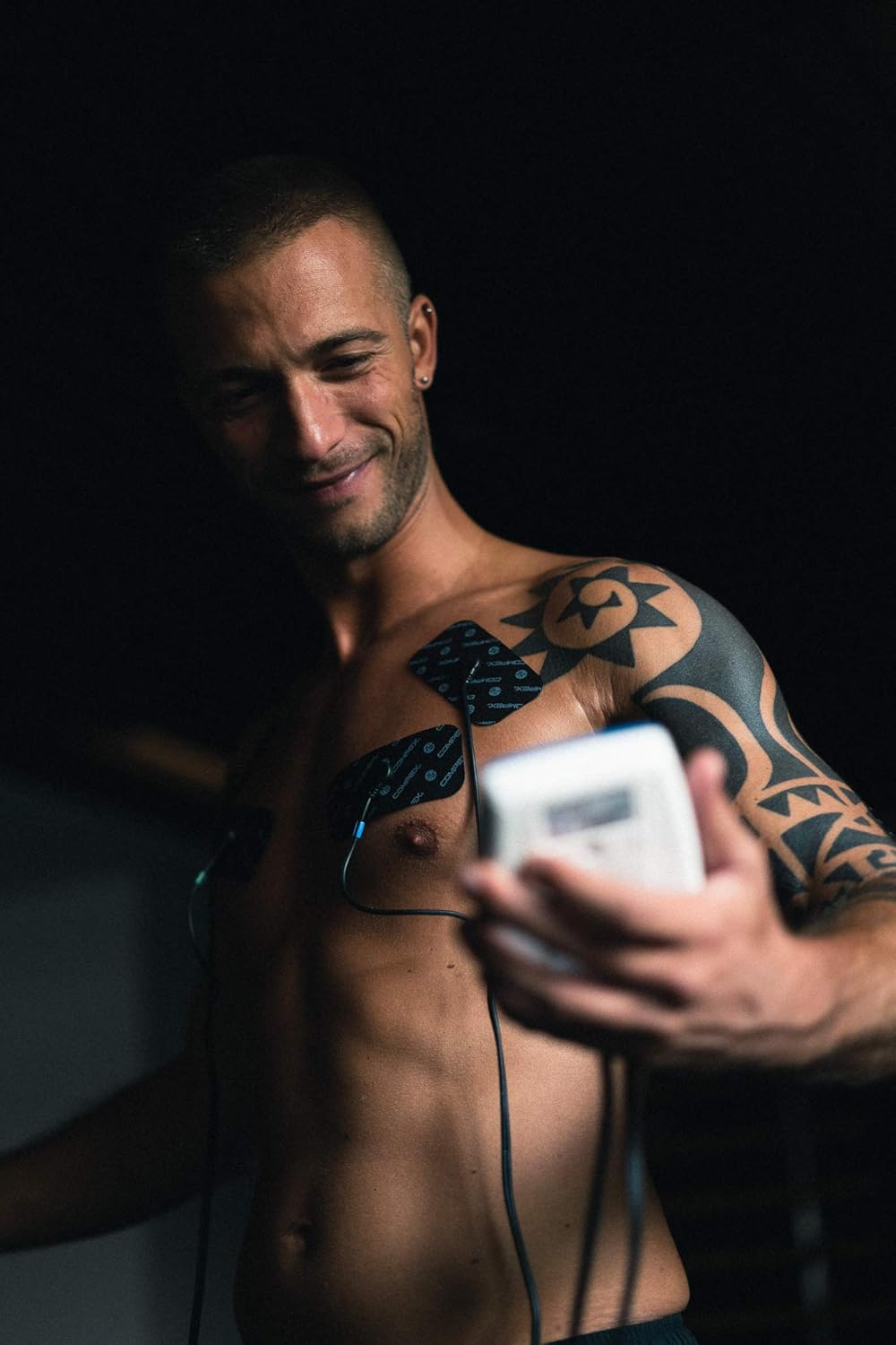 Compex SP 4.0 Muscle Stimulator - Muscle Training, Recovery & Pain Relief